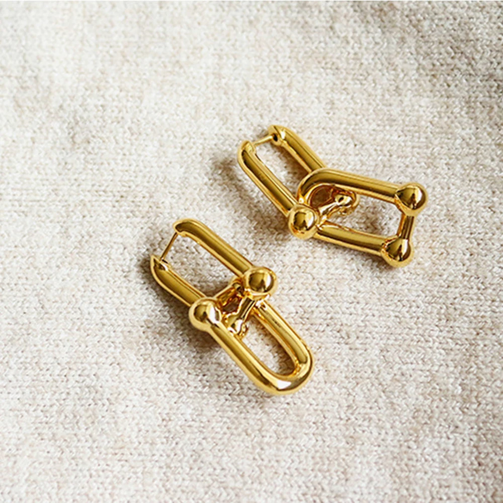 Simple Fashion Elegant Temperament Earrings Creative Design New Jewelry For Women
Simple Fashion Elegant Temperament Earrings Creative Design New Jewelry For Women
