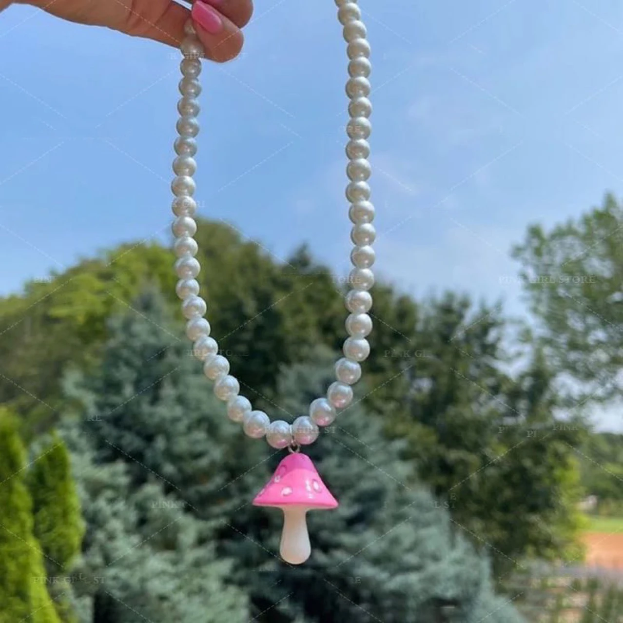 Женская цепочка с искусственным жемчугом
Женская цепочка с искусственным жемчугом