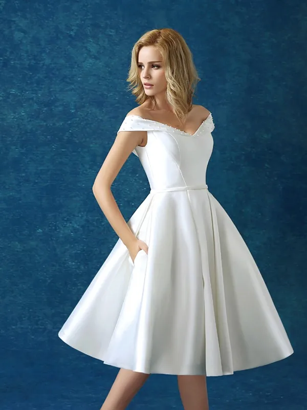 White Off the Shoulder Beaded Short Prom Dress V Neck Knee Length Evening Party Gown Robe De Soriee Custom Made
White Off the Shoulder Beaded Short Prom Dress V Neck Knee Length Evening Party Gown Robe De Soriee Custom Made
