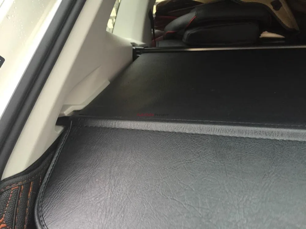 Aluminium alloy + Fabric Rear Trunk Security Shield Cargo Cover For Volkswagen VW NEW Tiguan 2016 2017 2018
Aluminium alloy + Fabric Rear Trunk Security Shield Cargo Cover For Volkswagen VW NEW Tiguan 2016 2017 2018