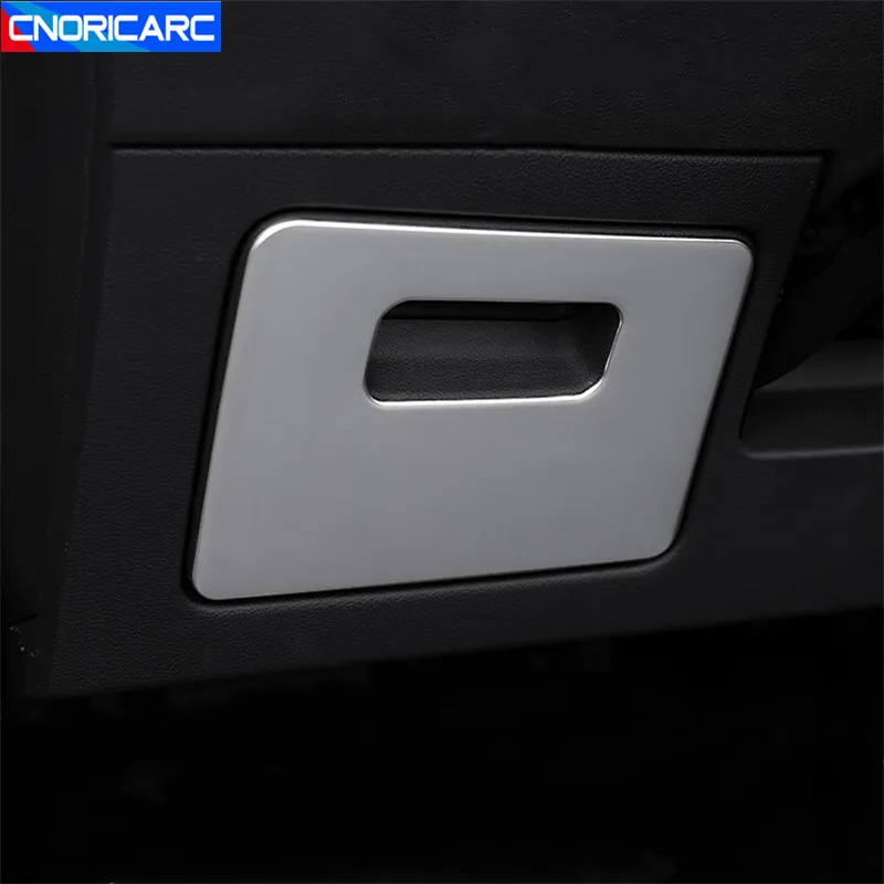 Car Styling Main Driving Storage Box Handle Frame Decoration Cover Trim For Audi Q3 2019-20 LHD Interior Accessories Decals
Car Styling Main Driving Storage Box Handle Frame Decoration Cover Trim For Audi Q3 2019-20 LHD Interior Accessories Decals