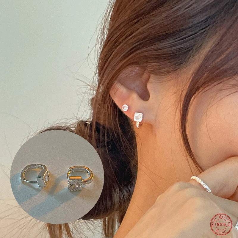 925 Sterling Silver Korean Simple Square Inlaid Zircon Earrings Women Plating 14K Gold Tiny Circle Earrings Wedding Jewelry Gift
925 Sterling Silver Korean Simple Square Inlaid Zircon Earrings Women Plating 14K Gold Tiny Circle Earrings Wedding Jewelry Gift