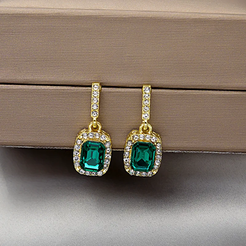 U-Magical Temperament Green Square Geometric Dangle Earring for Women Textured Rhinestone Metallic Tassel Earring Jewellery
U-Magical Temperament Green Square Geometric Dangle Earring for Women Textured Rhinestone Metallic Tassel Earring Jewellery