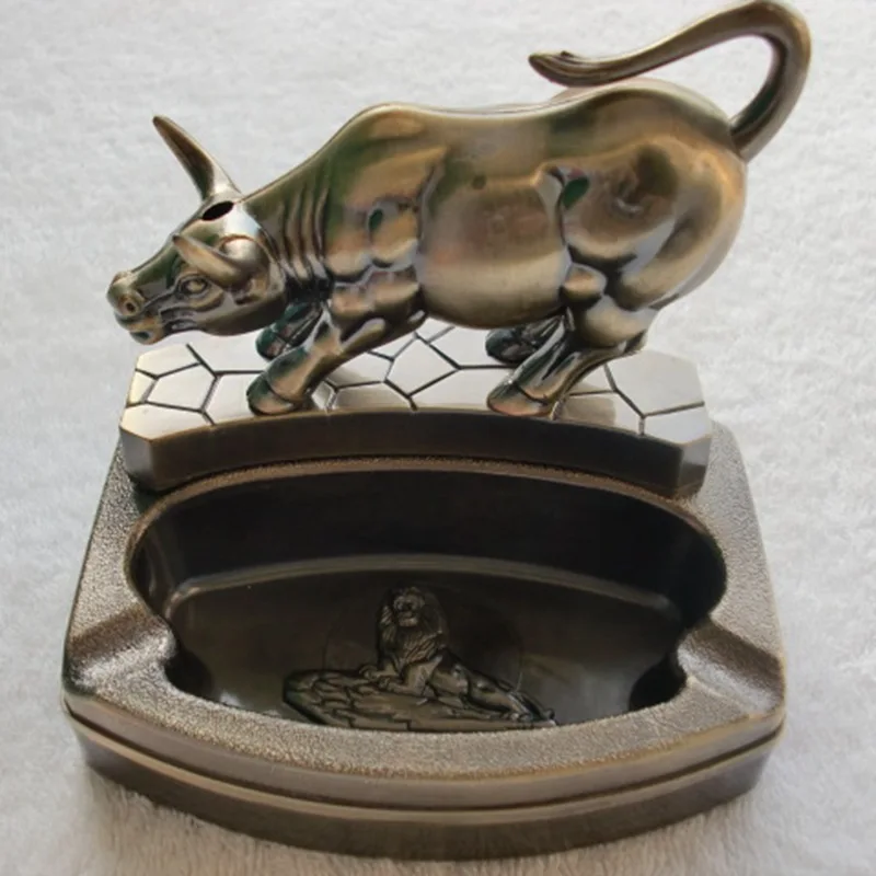 Wall Street Bull Metal Ashtray with Lighter Business Gift Office Decorations Pretty Cool Ashtray Regalos Para Hombre Originales
Wall Street Bull Metal Ashtray with Lighter Business Gift Office Decorations Pretty Cool Ashtray Regalos Para Hombre Originales