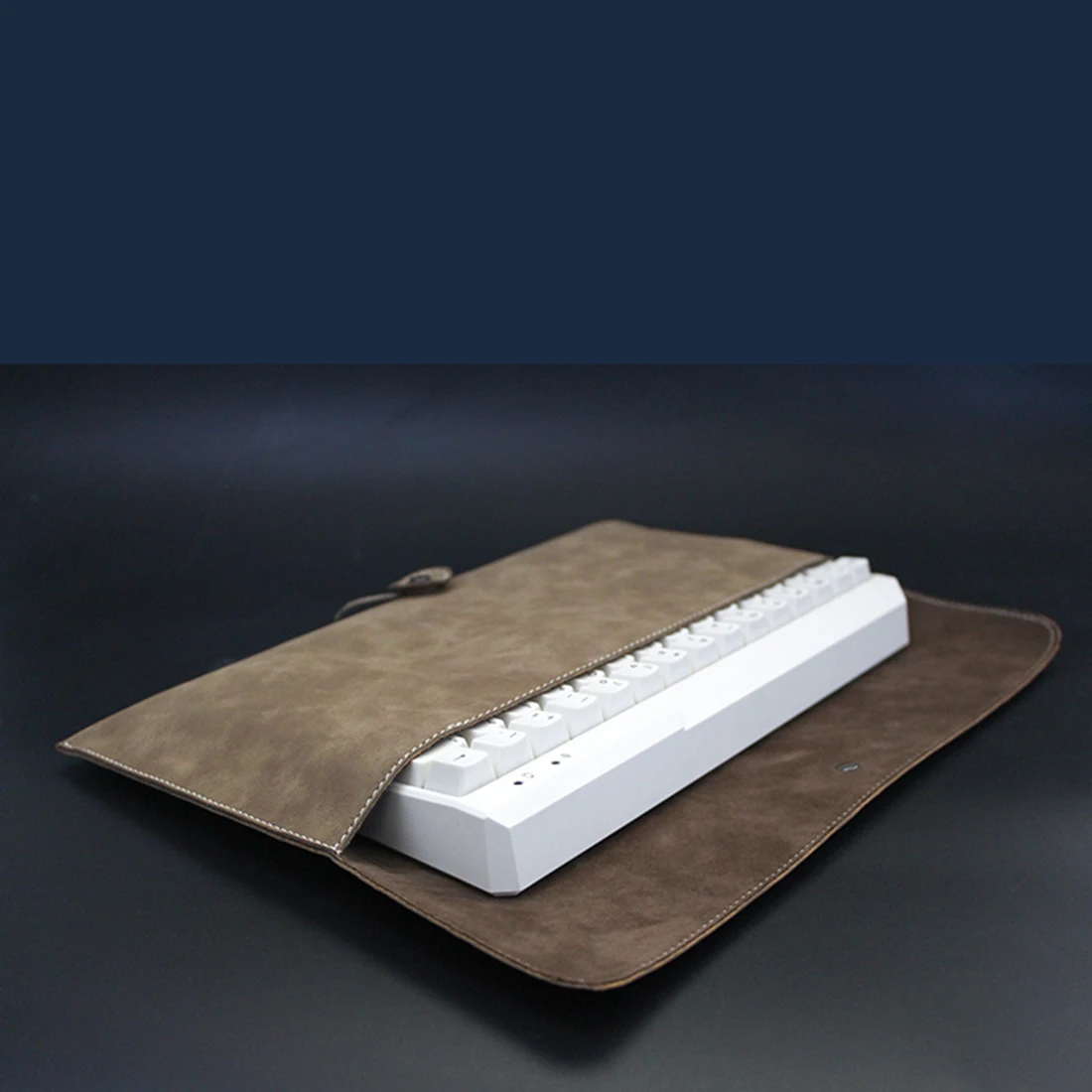 Filco 50 x 20cm / 42 x 17cm Keyboard Carrying Bag Portable Dust-proof Storage Bag for 104/108 Keys Keyboard
Filco 50 x 20cm / 42 x 17cm Keyboard Carrying Bag Portable Dust-proof Storage Bag for 104/108 Keys Keyboard