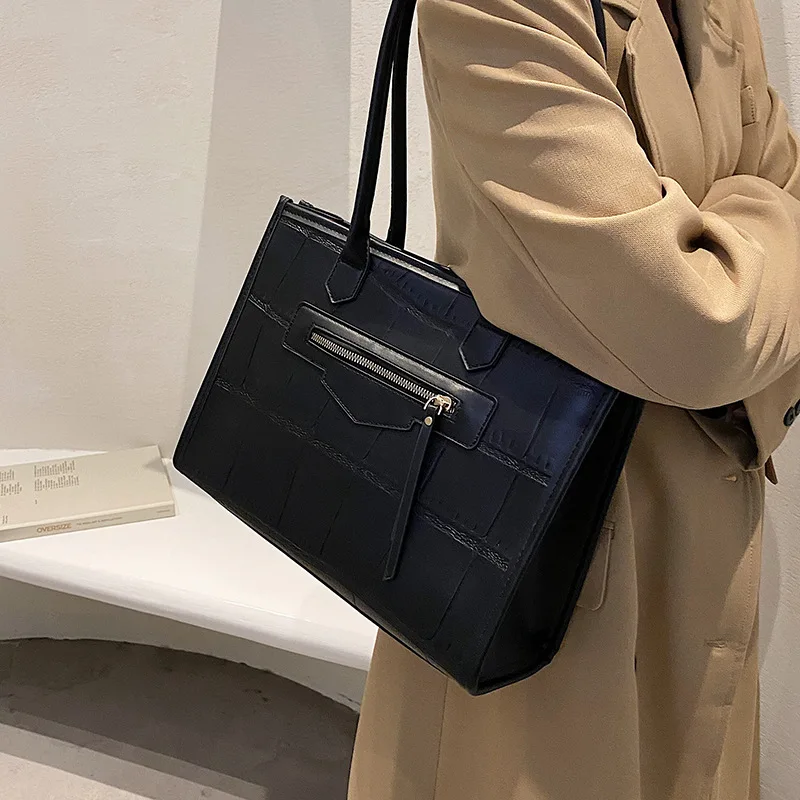 Autumn and Winter Retro Large-capacity Stone Pattern Bag 2021 New Bag Women's Shoulder Bag Texture Portable Tote Bag
Autumn and Winter Retro Large-capacity Stone Pattern Bag 2021 New Bag Women's Shoulder Bag Texture Portable Tote Bag