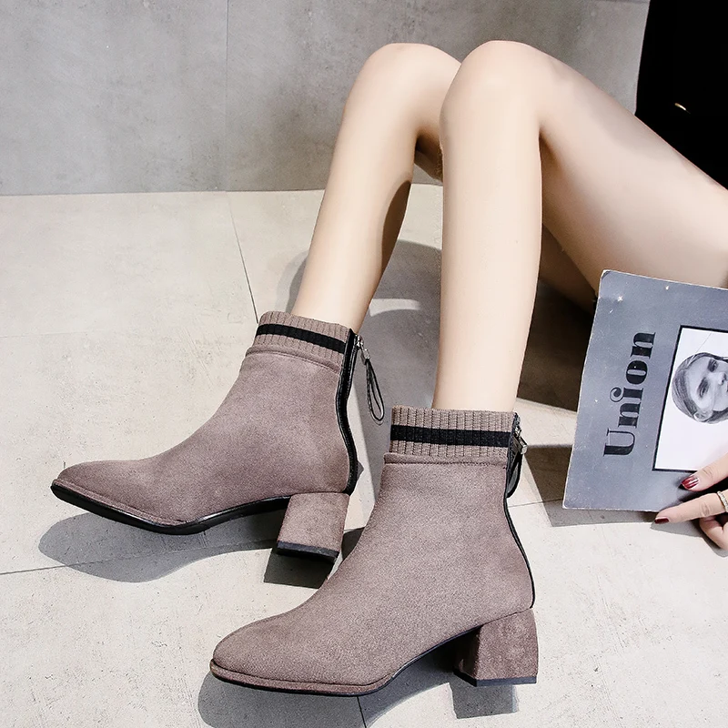 2020 autumn and winter new women's boots fashion casual work boots woolen mouth back zipper high heel mid-tube women's shoes
2020 autumn and winter new women's boots fashion casual work boots woolen mouth back zipper high heel mid-tube women's shoes
