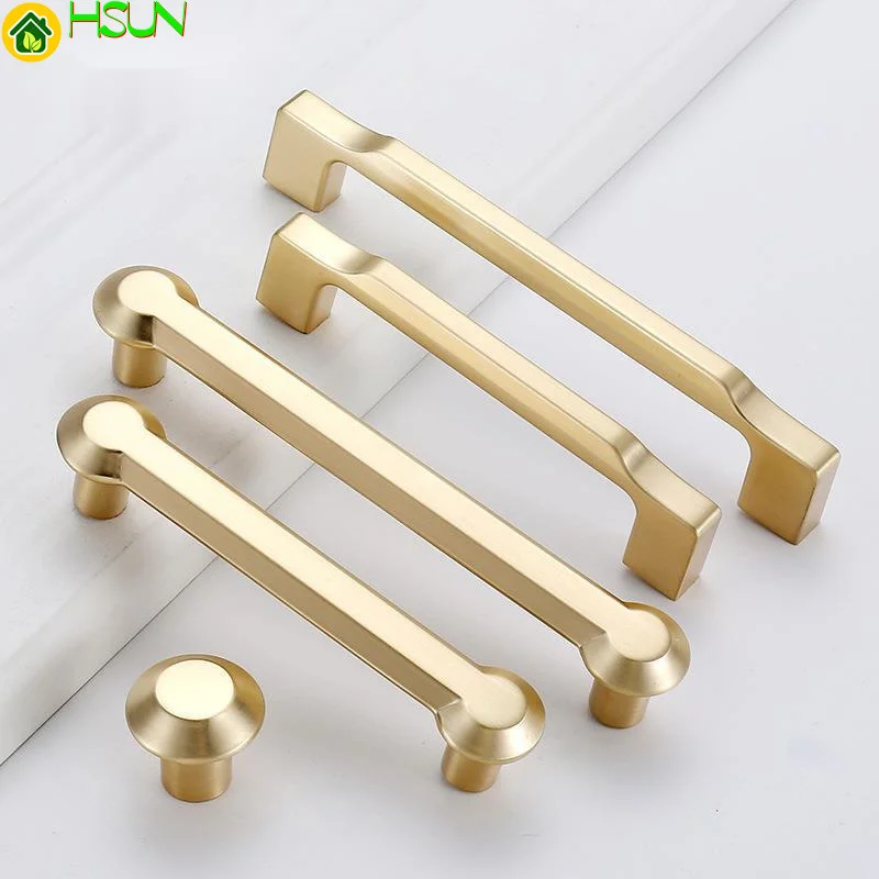 modern golden cabinet handle furniture door handle simple cabinet alloy handle hardware zinc alloy handle 
modern golden cabinet handle furniture door handle simple cabinet alloy handle hardware zinc alloy handle
