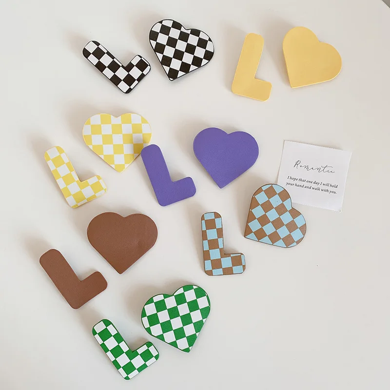 Elegant Check Heart Side Duckbill Clip Headwear Plaid Letter L Barrettes Women Girls Ins Grid Lattice Geometric Hair Accessories
Elegant Check Heart Side Duckbill Clip Headwear Plaid Letter L Barrettes Women Girls Ins Grid Lattice Geometric Hair Accessories