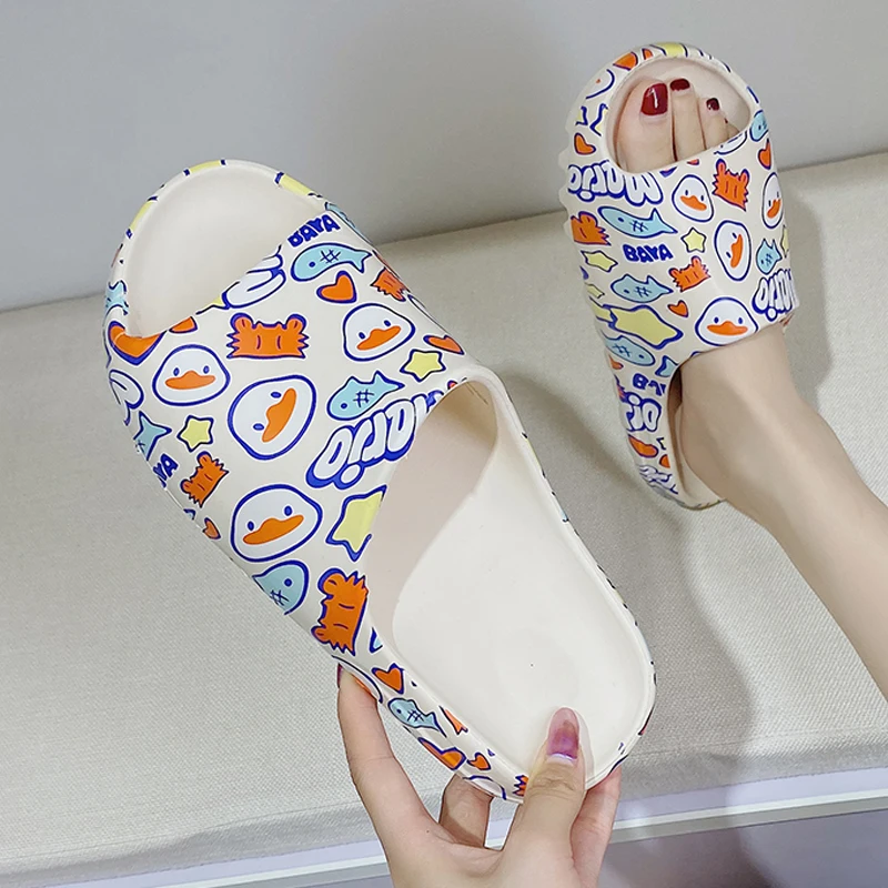 Cartoon Women Slippers Brand Designer 2021 Summer Cool Men's Slippers Lightweight Wear-resistant Beach Casual Sandals Slides
Cartoon Women Slippers Brand Designer 2021 Summer Cool Men's Slippers Lightweight Wear-resistant Beach Casual Sandals Slides