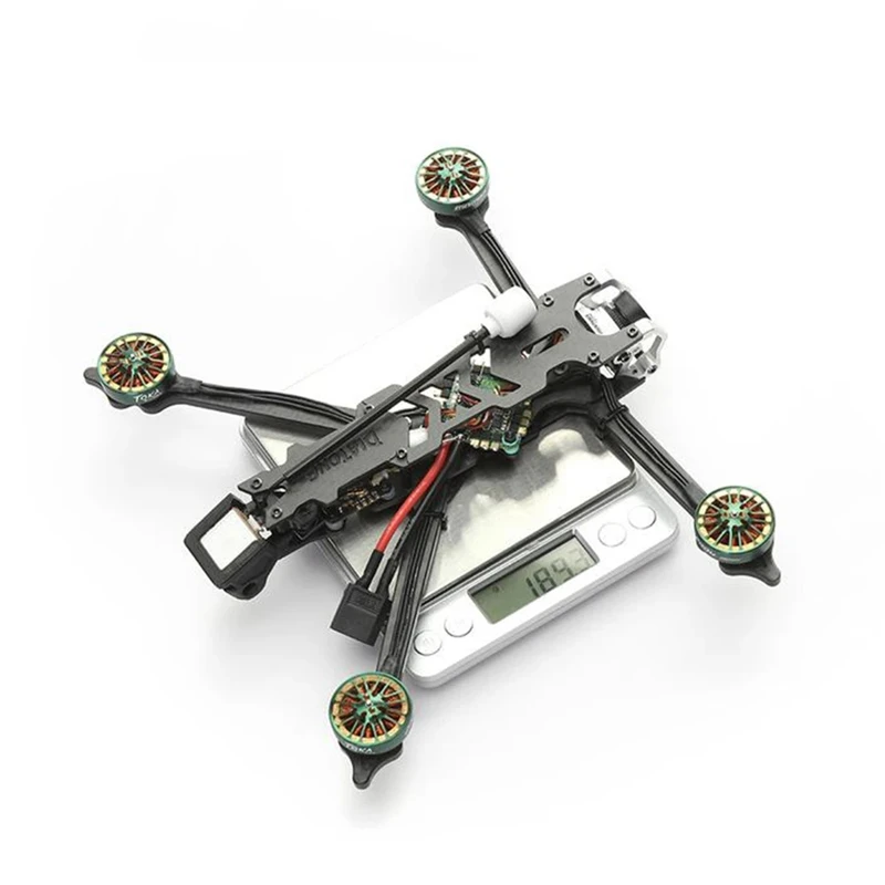 DIATONE Roma L5 214mm 5 Inch 4S / 6S Freestyle FPV Racing Drone w/ RUNCAM PHOENIX2 Camera Ultra Tiny 400mW VTX 2004 Motor
DIATONE Roma L5 214mm 5 Inch 4S / 6S Freestyle FPV Racing Drone w/ RUNCAM PHOENIX2 Camera Ultra Tiny 400mW VTX 2004 Motor