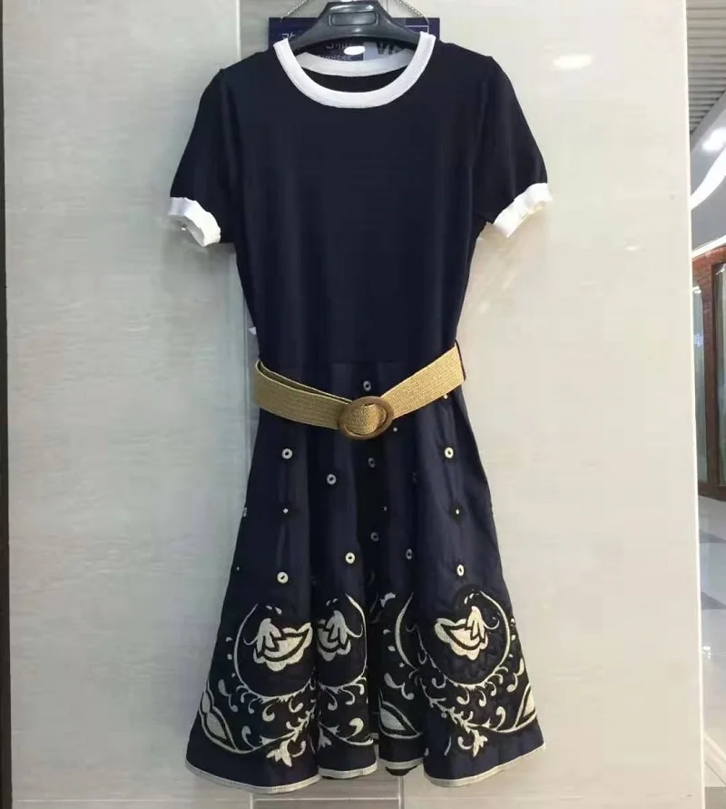 New Arrival Women's Dress 2021 Summer Clothes Ladies O-Neck Knitted Patchwork Short Sleeve Slim Fit A-Line Casual Cotton Dress 
New Arrival Women's Dress 2021 Summer Clothes Ladies O-Neck Knitted Patchwork Short Sleeve Slim Fit A-Line Casual Cotton Dress