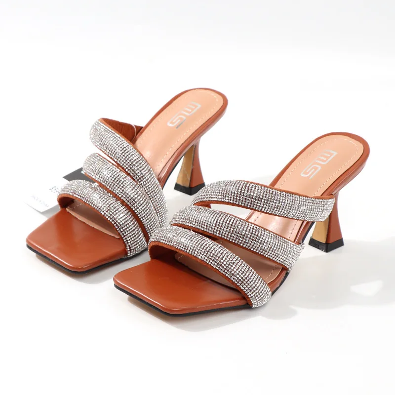 European and American new women's shoes summer sexy rhinestone comfortable stiletto open toe nightclub sandals and slippers
European and American new women's shoes summer sexy rhinestone comfortable stiletto open toe nightclub sandals and slippers