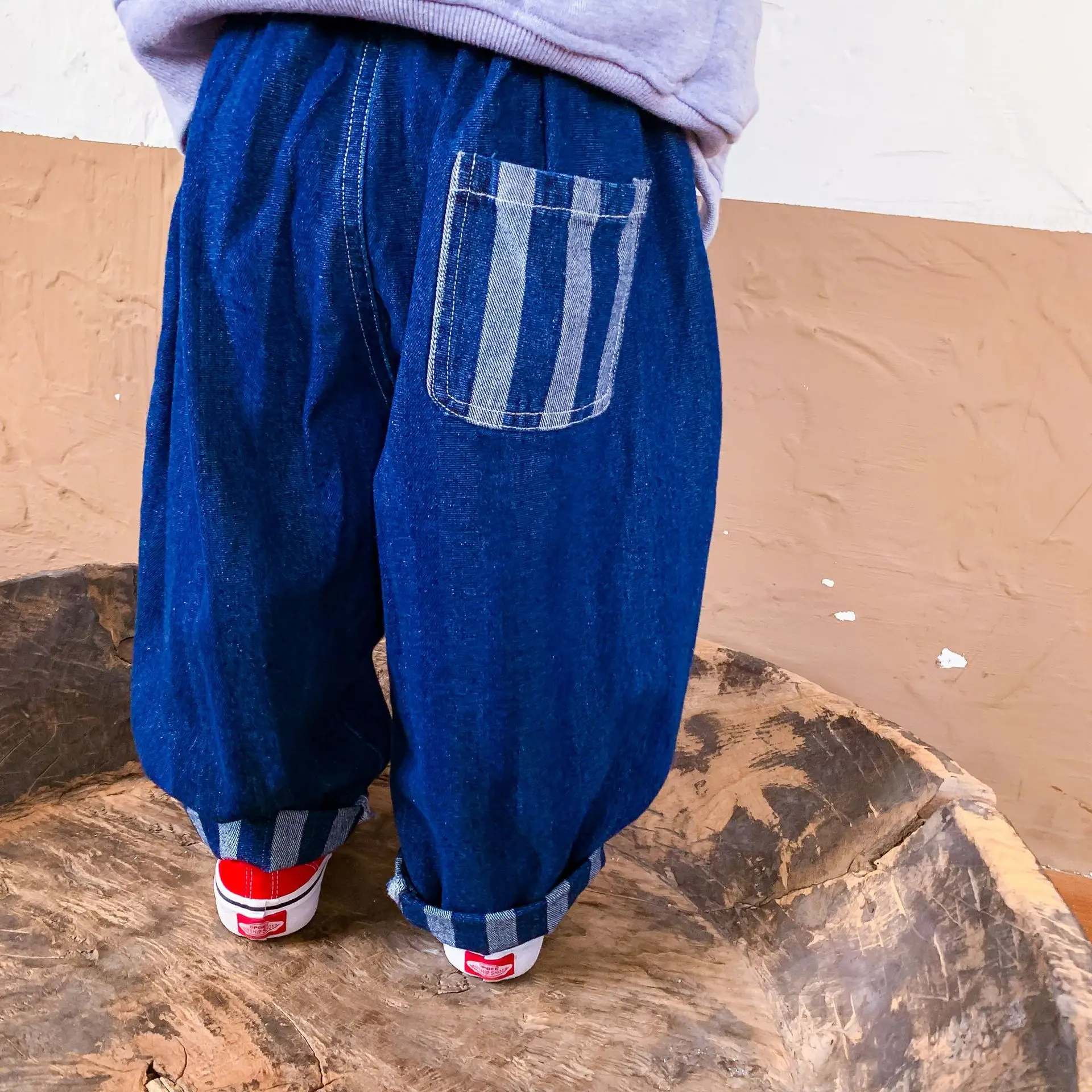 2021 Autumn New Children Long Pants Boys And Girls Denim Pants Fashion Elastic Waist Baby Jeans Kids Trousers For 1-7 Year
2021 Autumn New Children Long Pants Boys And Girls Denim Pants Fashion Elastic Waist Baby Jeans Kids Trousers For 1-7 Year