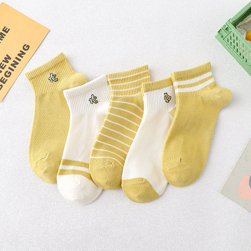 5 Pairs Women Socks Japanese Cute Harajuku INS Cartoon Fashion Spring Fruit Summer Bear Low Top Boat Cotton Thin Short Socks
5 Pairs Women Socks Japanese Cute Harajuku INS Cartoon Fashion Spring Fruit Summer Bear Low Top Boat Cotton Thin Short Socks