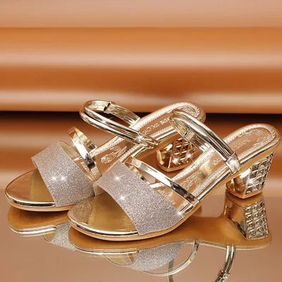 summer, sandals Korean In wear open-toed heels with one shoe and two women's shoes with thick heels and flip-flops.2021
summer, sandals Korean In wear open-toed heels with one shoe and two women's shoes with thick heels and flip-flops.2021