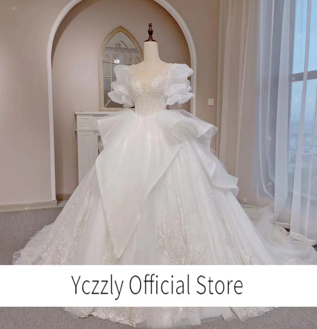 Real Plus Size Wedding Dress Vintage Ball Gown Lace Appliques Beaded Bridal Gown With Puff Sleeves W410
Real Plus Size Wedding Dress Vintage Ball Gown Lace Appliques Beaded Bridal Gown With Puff Sleeves W410
