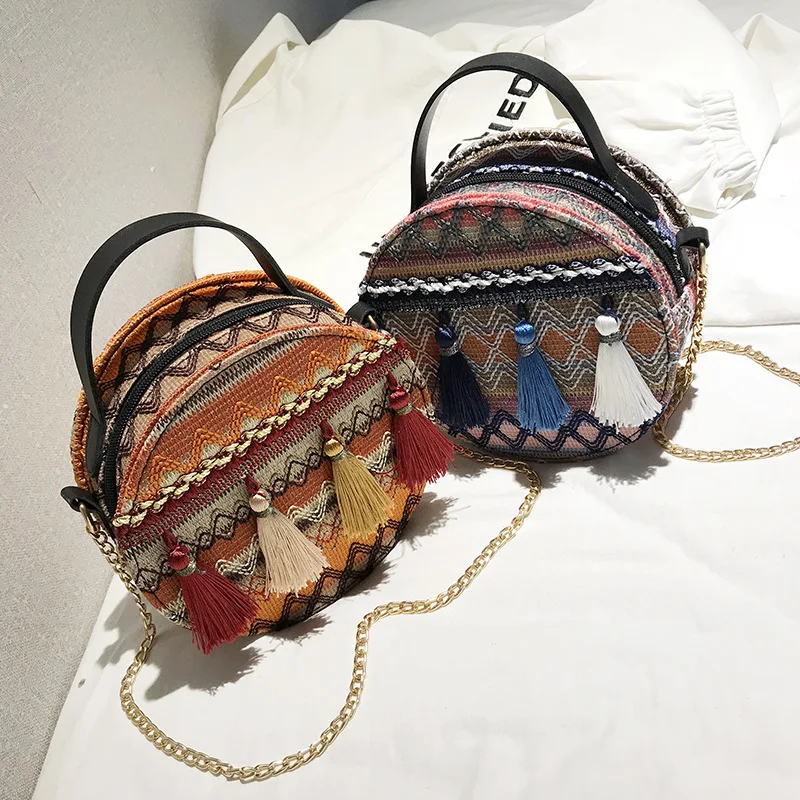 Han edition tide inclined shoulder bag bag female 2019 new chic harajuku national wind bag, bag chain girl small round
Han edition tide inclined shoulder bag bag female 2019 new chic harajuku national wind bag, bag chain girl small round