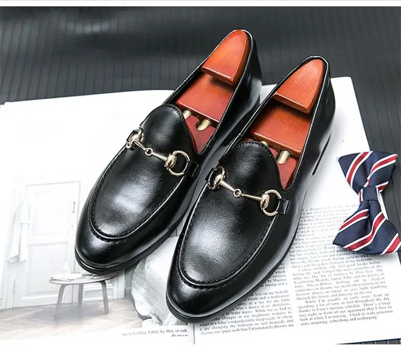 2021 New Men's Shoes Fashion Casual Business All-match Solid Color PU Metal Decorative Temperament Comfortable Loafers KM249
2021 New Men's Shoes Fashion Casual Business All-match Solid Color PU Metal Decorative Temperament Comfortable Loafers KM249