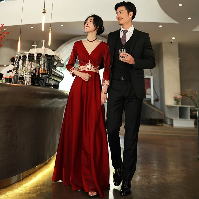 Special Occasion Dresses Vintage V-Neck Full Embroidery Pleat Backless Floor-Length A-Line Luxury Burgundy Women Prom Gown E909
Special Occasion Dresses Vintage V-Neck Full Embroidery Pleat Backless Floor-Length A-Line Luxury Burgundy Women Prom Gown E909