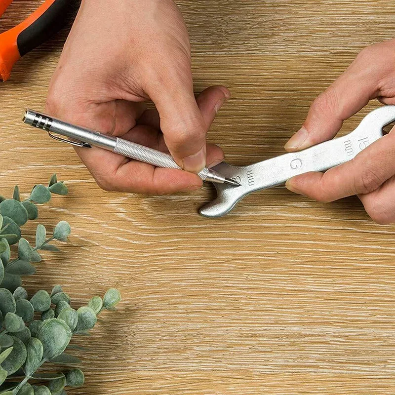 4 Pcs Carbide Scriber,Aluminum Etching Engraving Pen with 8 Replacement Marking Tip for Glass/Ceramics/Metal Sheet 
4 Pcs Carbide Scriber,Aluminum Etching Engraving Pen with 8 Replacement Marking Tip for Glass/Ceramics/Metal Sheet