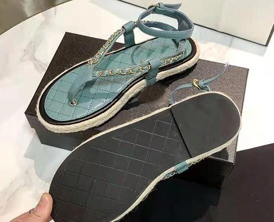 BONJEAN Summer Flip Flops Flat Shoes Women Sexy Chians Decorations Ankle Strap Gladaitor Sandals Rope Braided Sandals White
BONJEAN Summer Flip Flops Flat Shoes Women Sexy Chians Decorations Ankle Strap Gladaitor Sandals Rope Braided Sandals White