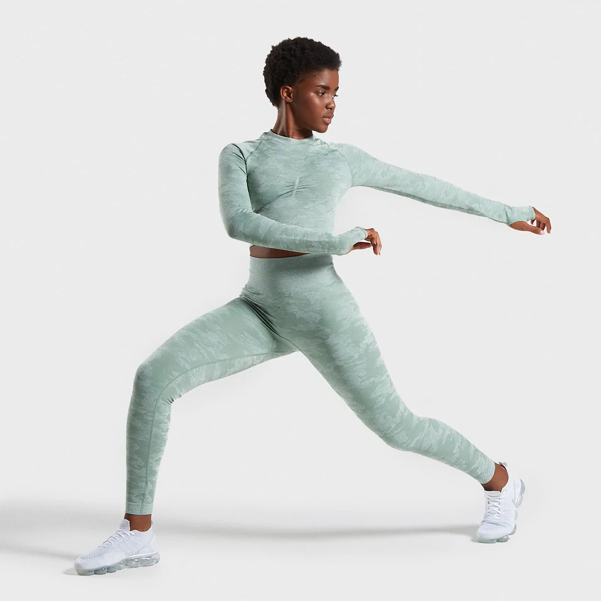 Women's seamless camouflage suit two-piece high elastic slim fitness yoga exercise
Women's seamless camouflage suit two-piece high elastic slim fitness yoga exercise