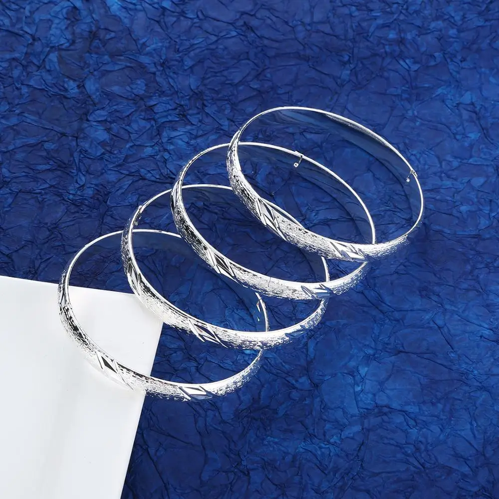 4pcs Trendy Exquisite Dubai Silver Color Bangles Ethiopian Women Charm Bangles Jewelry Gift
4pcs Trendy Exquisite Dubai Silver Color Bangles Ethiopian Women Charm Bangles Jewelry Gift
