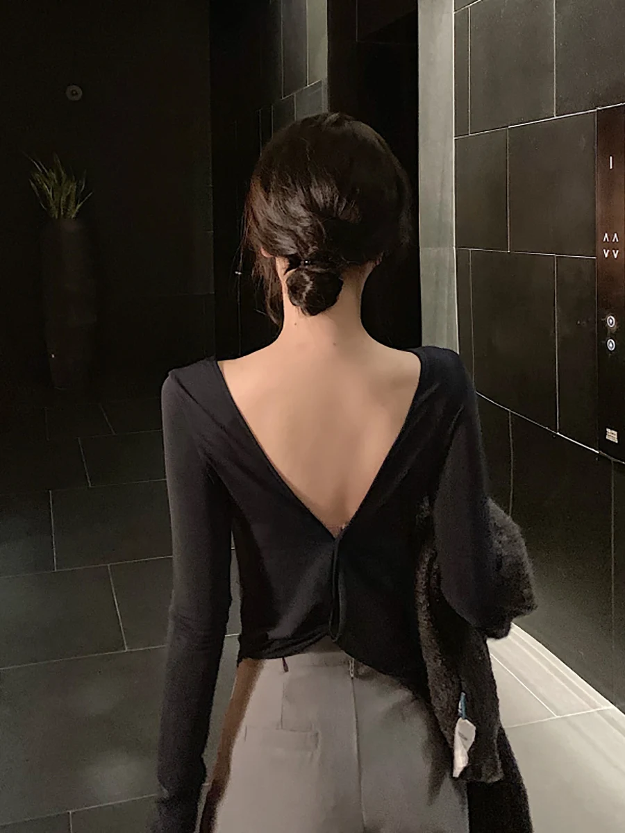 Long-sleeved T-shirt girl 2020 autumn/winter new slim butterfly back design sense chic sexy backless top bottoms
Long-sleeved T-shirt girl 2020 autumn/winter new slim butterfly back design sense chic sexy backless top bottoms