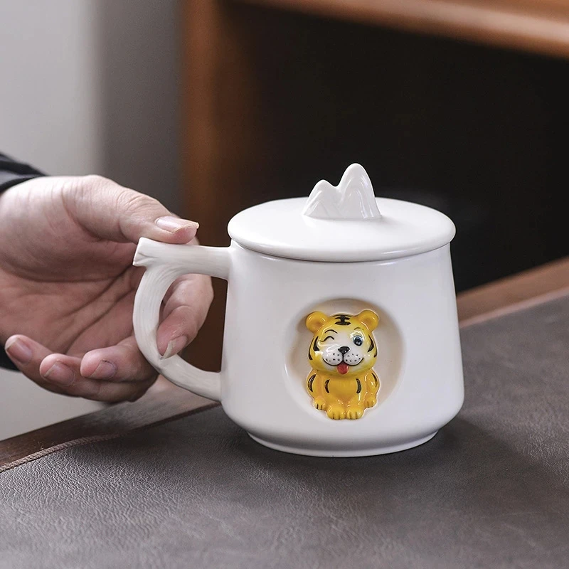 2022 new 450ml cartoon 3D tiger shape coffee cup office cup coffee couple mug for friends and family Personalized mug gifts
2022 new 450ml cartoon 3D tiger shape coffee cup office cup coffee couple mug for friends and family Personalized mug gifts
