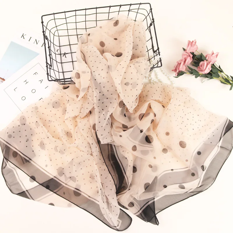 2021 new female winter small fresh rex rabbit fur cute student autumn and winter warm ladies scarf White
2021 new female winter small fresh rex rabbit fur cute student autumn and winter warm ladies scarf White