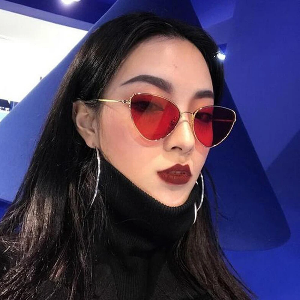 Sexy Small Vintage Cat Eye Sunglasses Women Vintage Red Black Sun Glasses Female Ladies Cateyes Sunglass 2022 Retro Glasses
Sexy Small Vintage Cat Eye Sunglasses Women Vintage Red Black Sun Glasses Female Ladies Cateyes Sunglass 2022 Retro Glasses