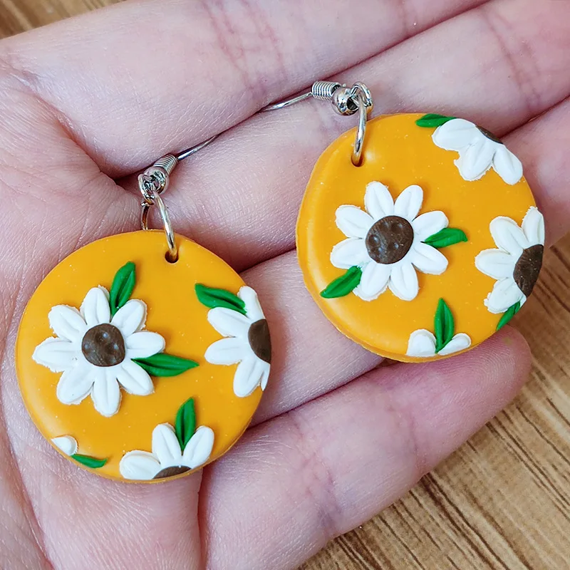 Origin Summer Sweet Sunflower Circle Geometrical Polymer Clay Dangle Earring for Women Girls Contrast Color Holiday Jewelry
Origin Summer Sweet Sunflower Circle Geometrical Polymer Clay Dangle Earring for Women Girls Contrast Color Holiday Jewelry