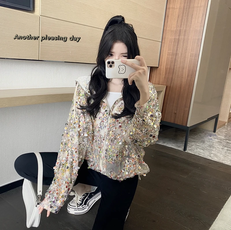 2021 Sequined Sun Protective Hooded Jacket 2021 Summer Heavy Work Blingbling Mesh Thin Sun Proof Lady Outwear
2021 Sequined Sun Protective Hooded Jacket 2021 Summer Heavy Work Blingbling Mesh Thin Sun Proof Lady Outwear