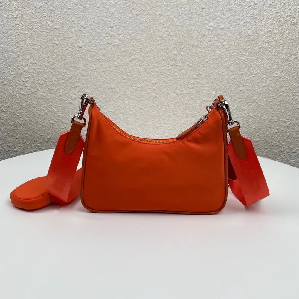 Shoulder bag 2021 women's brand Popular Luxury Handbag With Top Quality And Nice Price
Shoulder bag 2021 women's brand Popular Luxury Handbag With Top Quality And Nice Price