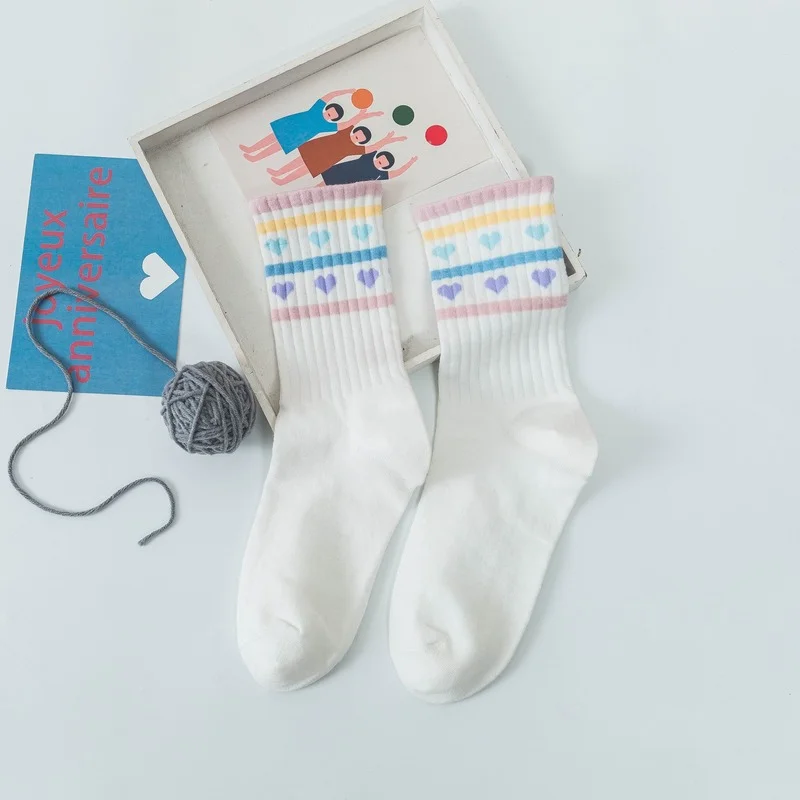 Cartoon Woman Sock Strawberry Hearts Socks for Women Solid Casual Crew Sox Couples Cotton Spring Summer Japanese Trend Sokken 
Cartoon Woman Sock Strawberry Hearts Socks for Women Solid Casual Crew Sox Couples Cotton Spring Summer Japanese Trend Sokken