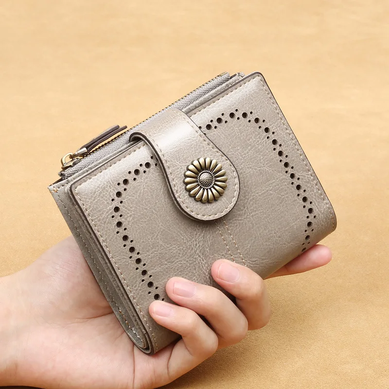 Fashion Genuine Leather Luxury Wallets for Women 2021 New Coin Purses and Clutch Purse Small Wallet Cute Money Bag Card Holder
Fashion Genuine Leather Luxury Wallets for Women 2021 New Coin Purses and Clutch Purse Small Wallet Cute Money Bag Card Holder