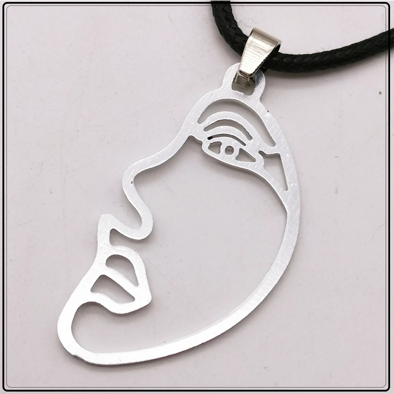 Original Design Metal Face Big Pendant Necklace For Women Couple Necklaces Gothnic Accessories Vintage KPOP Punk Boho Jewelry
Original Design Metal Face Big Pendant Necklace For Women Couple Necklaces Gothnic Accessories Vintage KPOP Punk Boho Jewelry