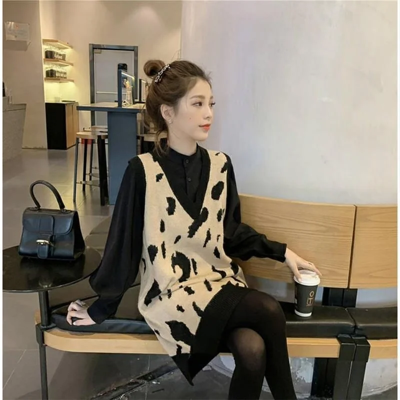 V-neck Leopard Pattern Knitted Sweater Vest Women Loose Sleeveless Fashion Pullover Sweater Vest Female Spring Autumn Y654
V-neck Leopard Pattern Knitted Sweater Vest Women Loose Sleeveless Fashion Pullover Sweater Vest Female Spring Autumn Y654