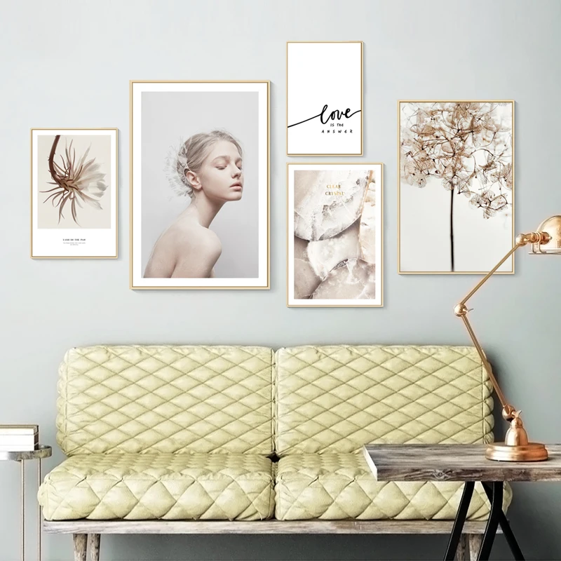 Modern minimalist Nordic small fresh canvas painting girl and flower combination art poster home living room decoration painting
Modern minimalist Nordic small fresh canvas painting girl and flower combination art poster home living room decoration painting