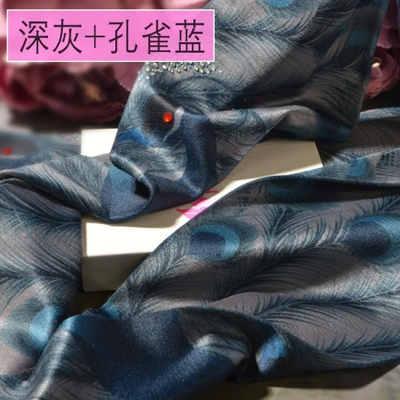 European and American New Peacock Personalized Printing Body Silk Stockings T-stage Show Tattoo Color Women's Pantyhose
European and American New Peacock Personalized Printing Body Silk Stockings T-stage Show Tattoo Color Women's Pantyhose