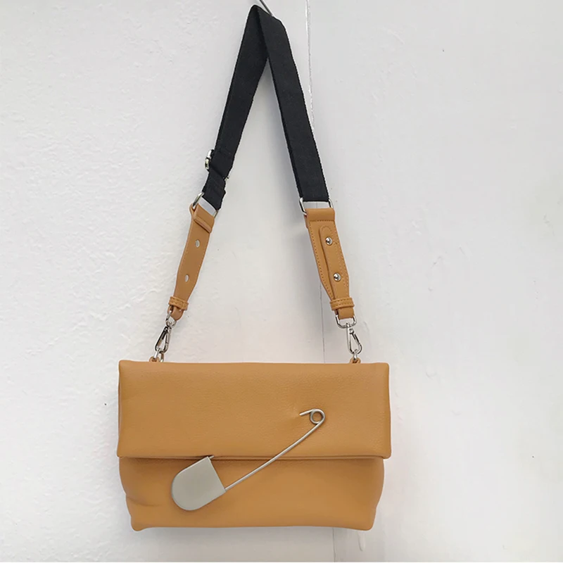 White Bag Female Messenger Bag Ins Foreign Style French Minority Retro Fairy Broadband Korean Version 2020 NEW Cow Leather Women
White Bag Female Messenger Bag Ins Foreign Style French Minority Retro Fairy Broadband Korean Version 2020 NEW Cow Leather Women