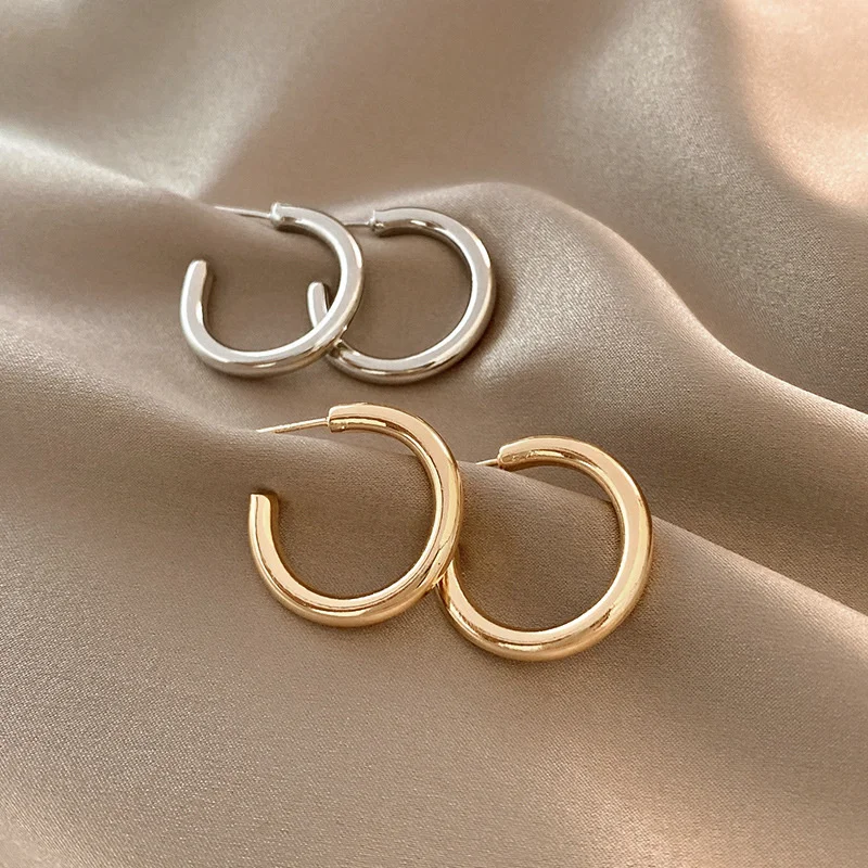 2021 Hot Ins Simple Metal Earring For Women 18K Gold Silver Hoop Earrings Colorfast Jewelry Gift For Girls Vintage Eardrop
2021 Hot Ins Simple Metal Earring For Women 18K Gold Silver Hoop Earrings Colorfast Jewelry Gift For Girls Vintage Eardrop