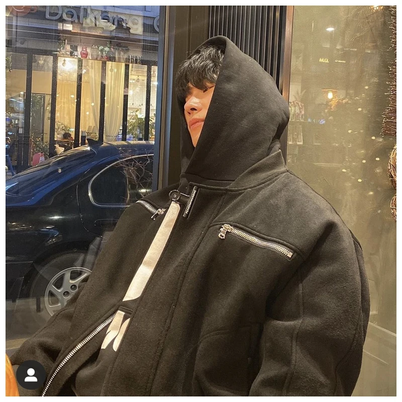 Japanese style high street hip hop style vintage back metal zipper woolen men's black jacket street loose oversized jacket
Japanese style high street hip hop style vintage back metal zipper woolen men's black jacket street loose oversized jacket