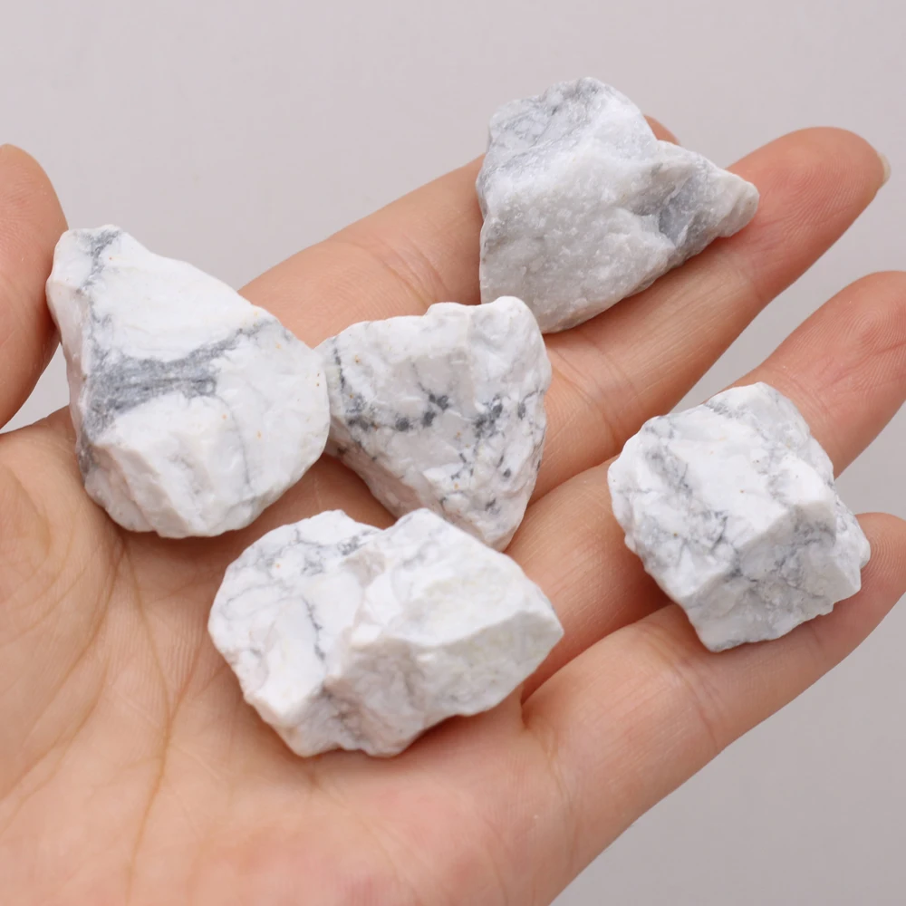 1Pcs Natural Stone White Turquoise Rough Gravel Healing Reiki Crystal Nugget Stone for Gemstone Gift Collection and Home Decor
1Pcs Natural Stone White Turquoise Rough Gravel Healing Reiki Crystal Nugget Stone for Gemstone Gift Collection and Home Decor