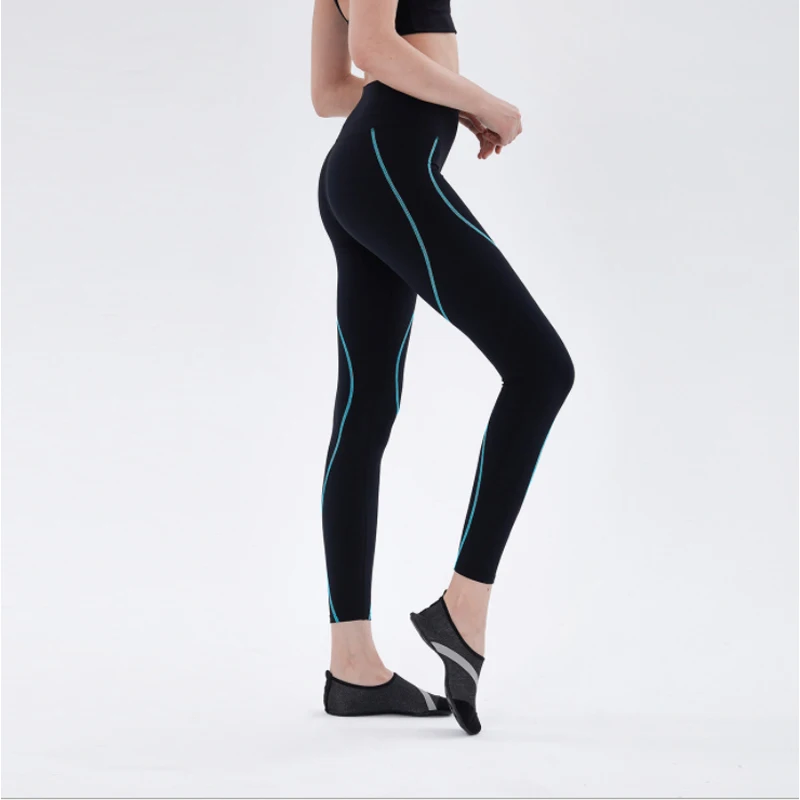 New sporty running yoga pants high waist stitching nine-point fitness pants women's pants suit
New sporty running yoga pants high waist stitching nine-point fitness pants women's pants suit