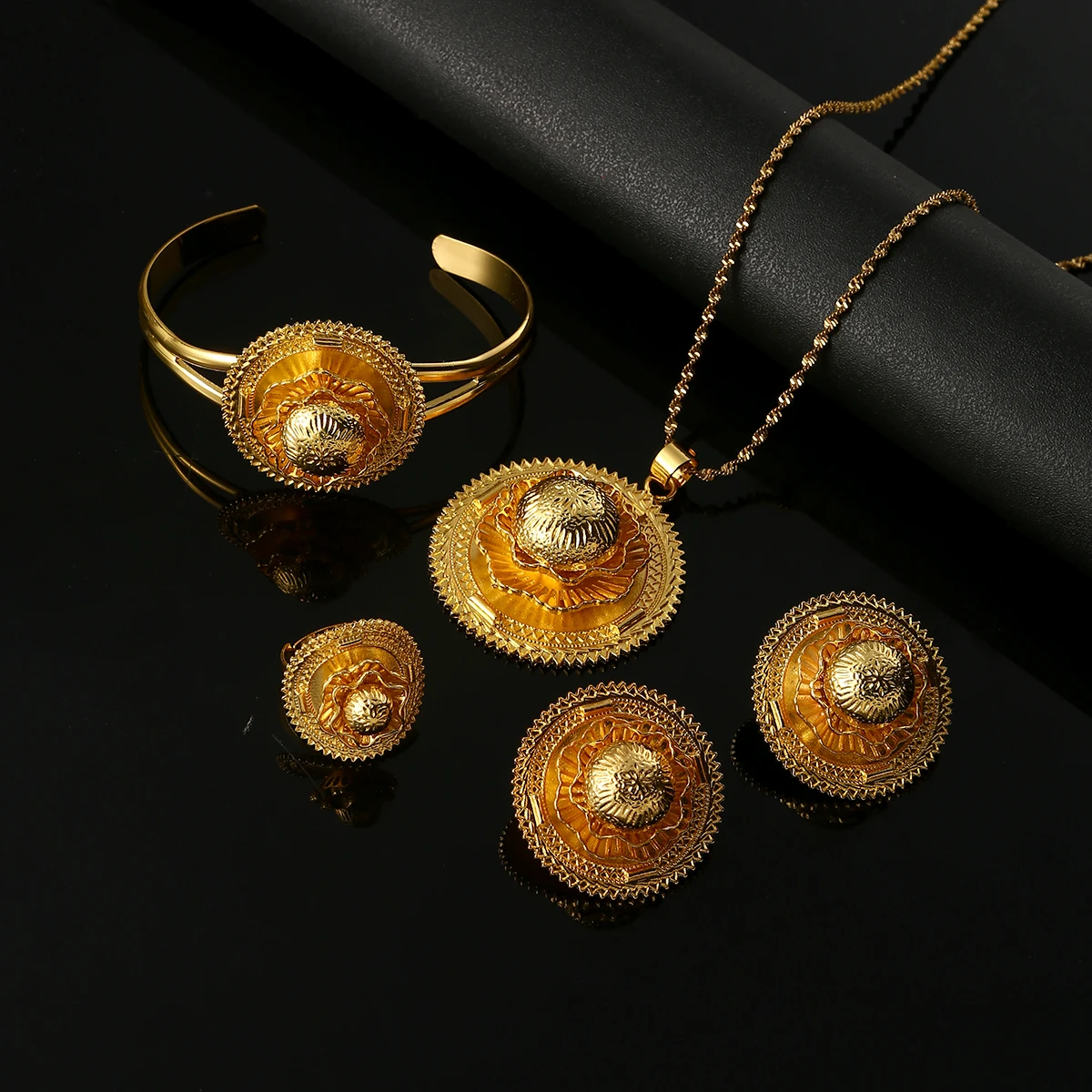 Gold Plated Trendy Female Ethiopian Wedding Bride Necklaces Ring Jewels Habesha Africa Women Bridal Jewelry Sets
Gold Plated Trendy Female Ethiopian Wedding Bride Necklaces Ring Jewels Habesha Africa Women Bridal Jewelry Sets