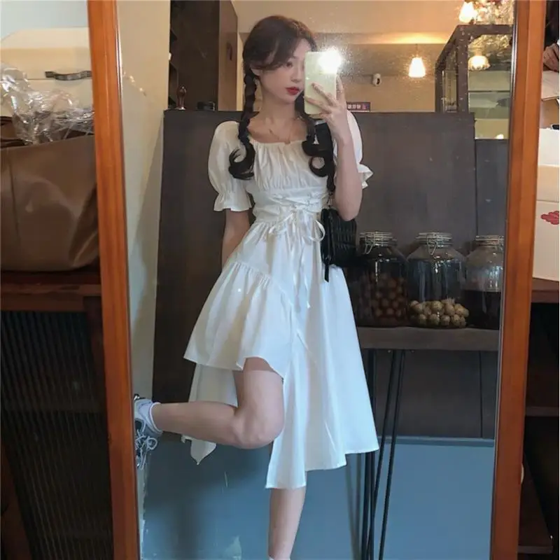 Summer Women's Irregular Dresses Pleated Square Neck Puff Sleeve Lace-up Waist Midi Dress White Black 2021 New Fashion Vestidos
Summer Women's Irregular Dresses Pleated Square Neck Puff Sleeve Lace-up Waist Midi Dress White Black 2021 New Fashion Vestidos