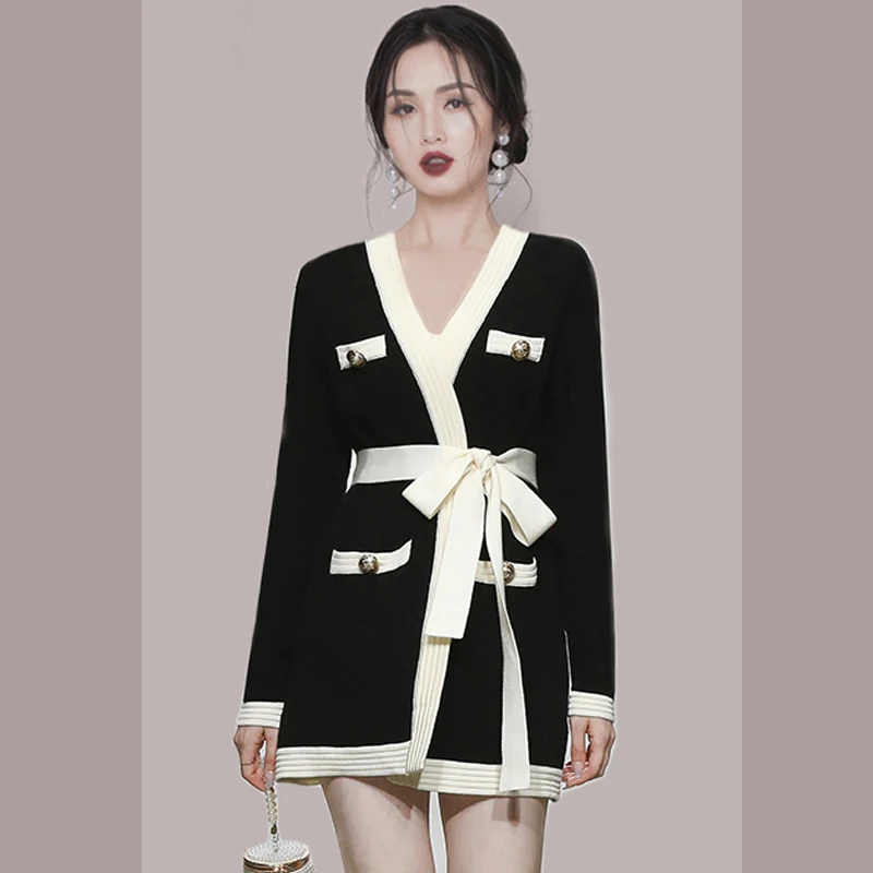 Black Apricot Knitted Mini Dress Women V-Neck Long Sleeve Casual Party Dress Lace Up Buttons Elegant Knitwear Office D169
Black Apricot Knitted Mini Dress Women V-Neck Long Sleeve Casual Party Dress Lace Up Buttons Elegant Knitwear Office D169