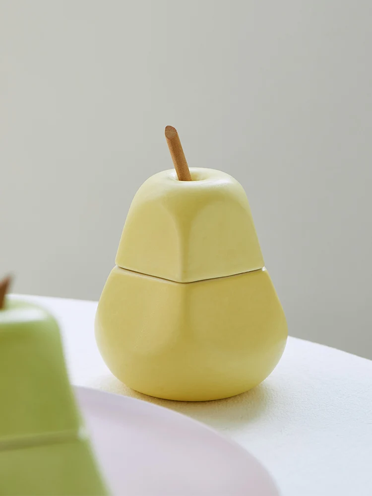 Creative Ceramic Seasoning Jar with Spoon Cream Color Cute Apple Storage Cans Pear Simulation Kitchen Pepper Cans Sauce Jar
Creative Ceramic Seasoning Jar with Spoon Cream Color Cute Apple Storage Cans Pear Simulation Kitchen Pepper Cans Sauce Jar